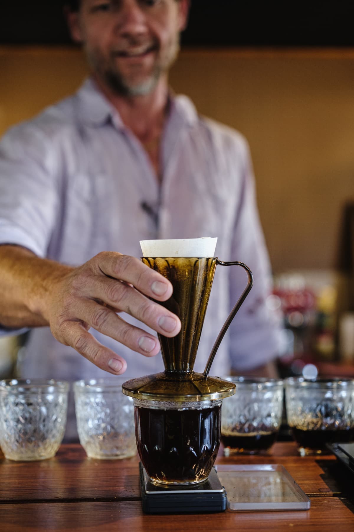 Brewing coffee with the Flower Dripper